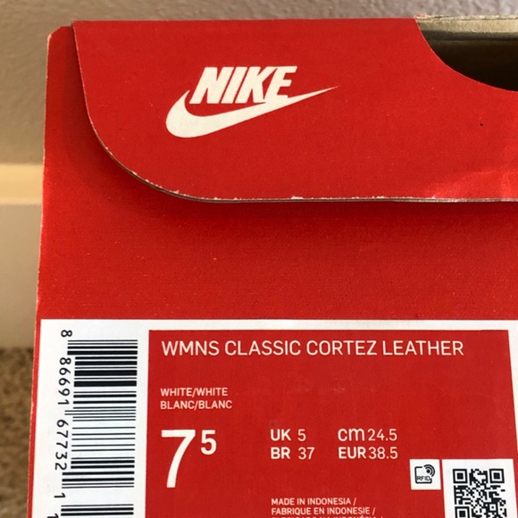 NIKE SNEAKERS - Picture 3 of 9